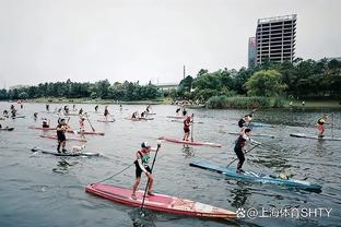 马祖拉：今天上半场或是怀特生涯最糟糕半场 我喜欢他之后的反弹